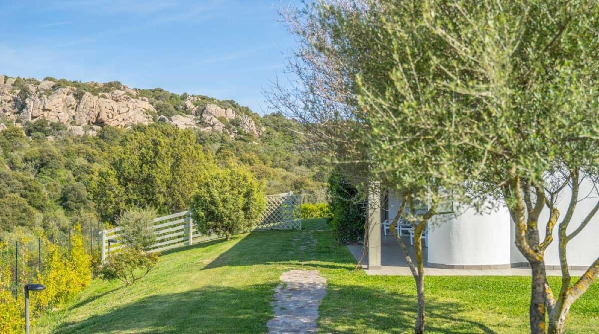 Spartaco Eco Retreat San Pantaleo Sole Ruiu Экстерьер фото